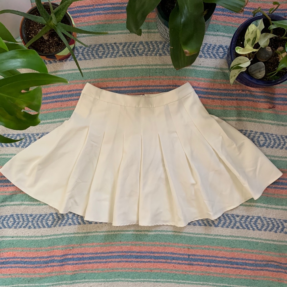 *sold* Pleated Mini Skirt 🍡